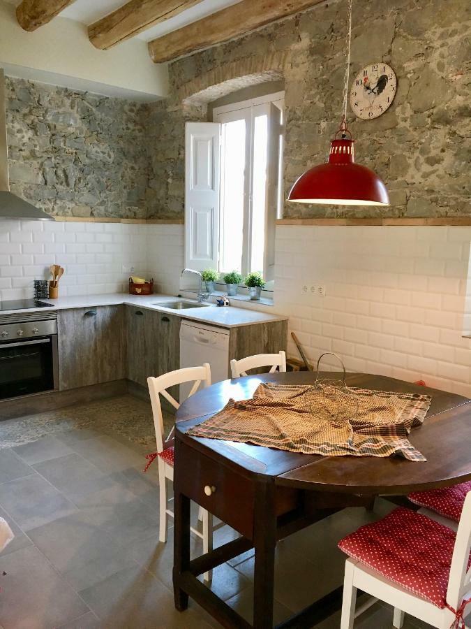 Вилла Torre De Codinac Sant Pere de Torello Экстерьер фото